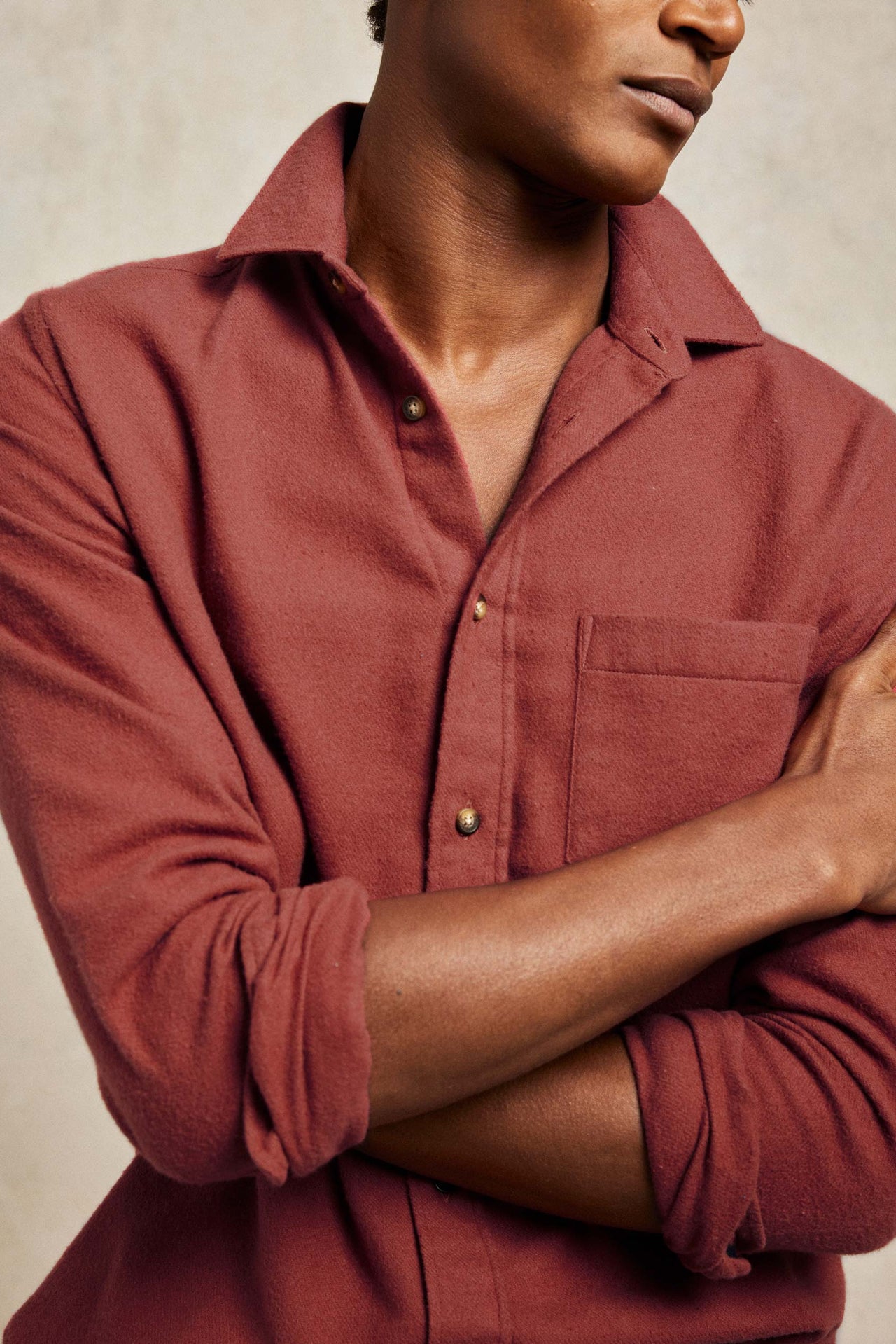 Brushed cotton rust red men’s twill shirt with a classic collar. 100% Cotton. Smart casual wear. Soft touch material. Made in Portugal. Machine wash. Size S,M,L,XL,XXL.