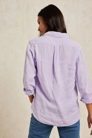Garment dyed lilac, light purple women’s shirt with back box pleat and curved hem. Effortless style, made to last. Cut from 100% linen to a boyfriend fit. Casual wear. Size XS, S, M, L, XL. Machine wash.