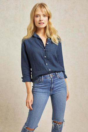 Garment dyed navy blue women’s shirt with back box pleat and curved hem. Effortless style, made to last. Cut from 100% linen to a boyfriend fit. Casual wear. Size XS, S, M, L, XL. Machine wash.