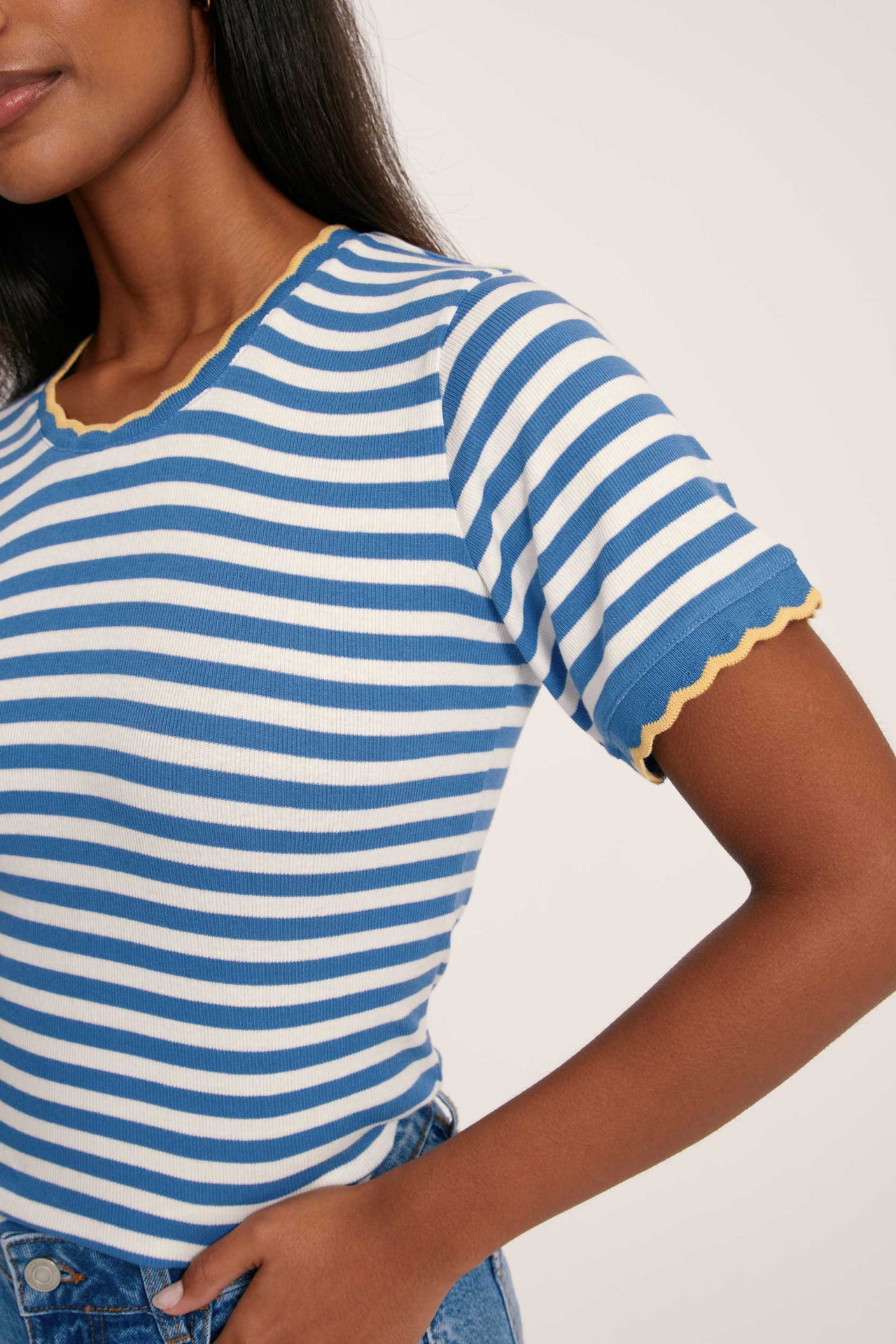 Collier Scallop Tee