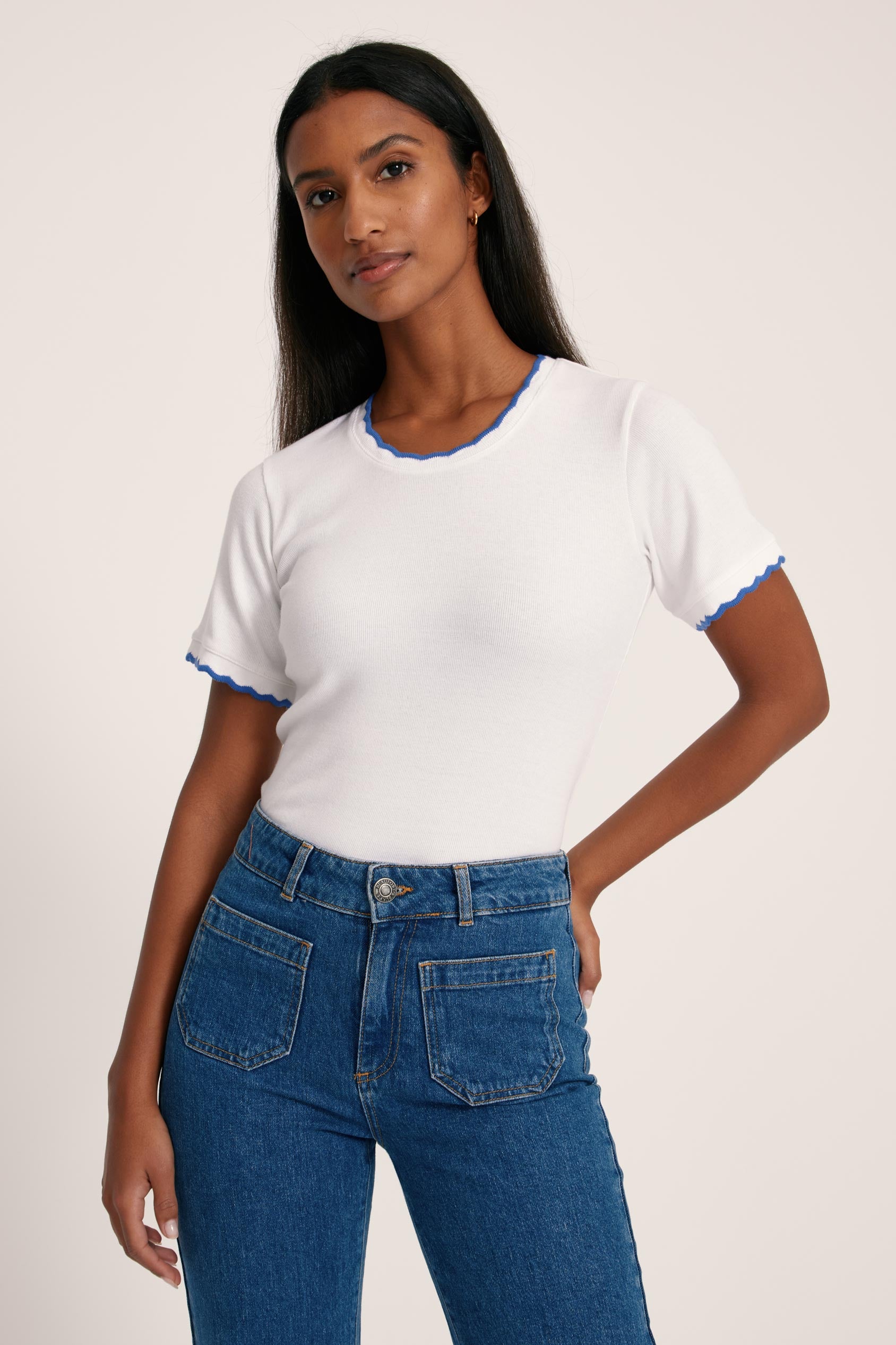 Collier Scallop Tee