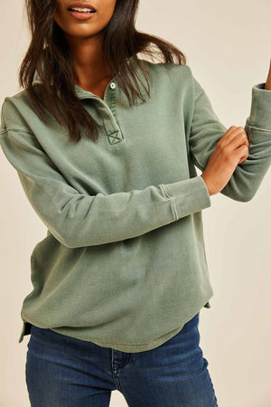 The Kittisford is a trusty staple, cut from cotton with a subtle faded wash. Loopback women’s green khaki sweatshirt in classic rugby style, garment dyed for vintage look. A soft, vintage-inspired sweat. Casual wear. Size XS, S, M, L, XL. Machine wash.