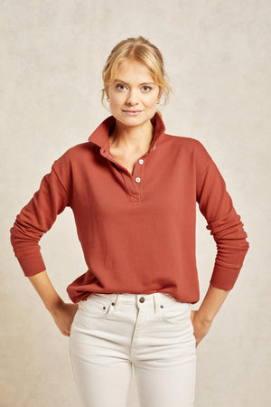 The Kittisford is a trusty staple, cut from cotton with a subtle faded wash. Loopback women’s maple red orange sweatshirt in classic rugby style, garment dyed for vintage look. A soft, vintage-inspired sweat. Casual wear. Size XS, S, M, L, XL. Machine wash.