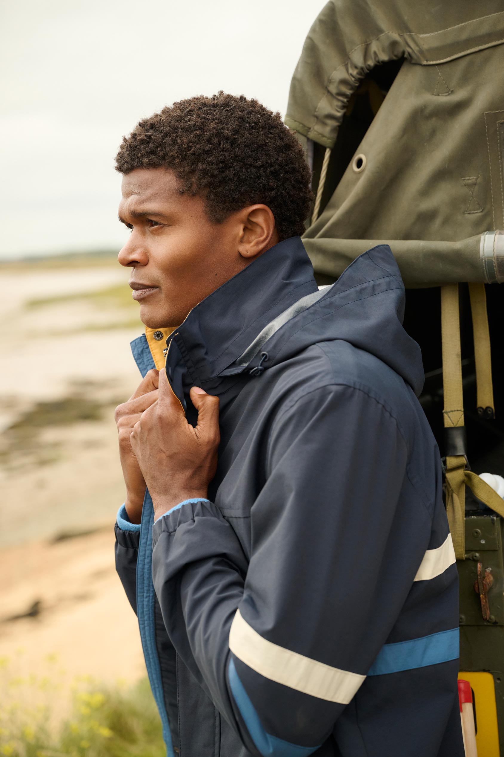 Barratt Showerproof Windbreaker