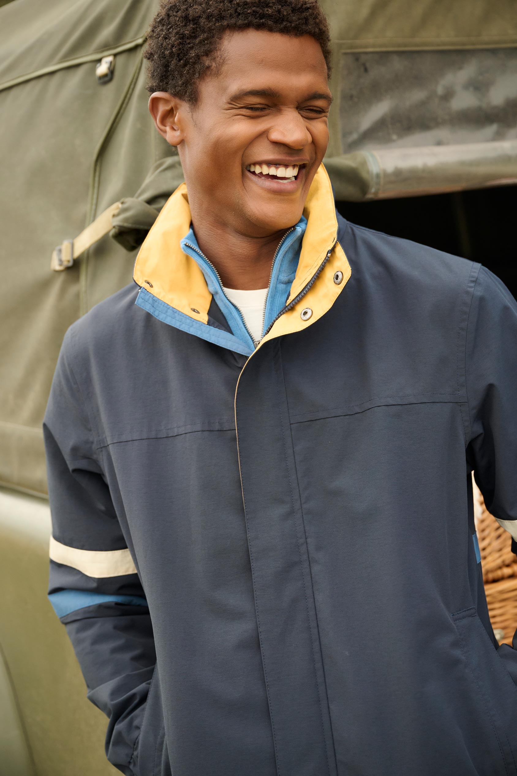 Barratt Showerproof Windbreaker