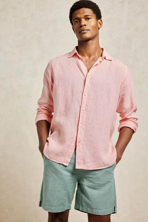 Linen garment dyed washed men’s pink shirt with classic collar. 100% Linen. Cut from soft linen to an immaculate fit with a classic collar. Casual wear. Made in Portugal. Machine wash. Size S, M, L, XL, XXL.