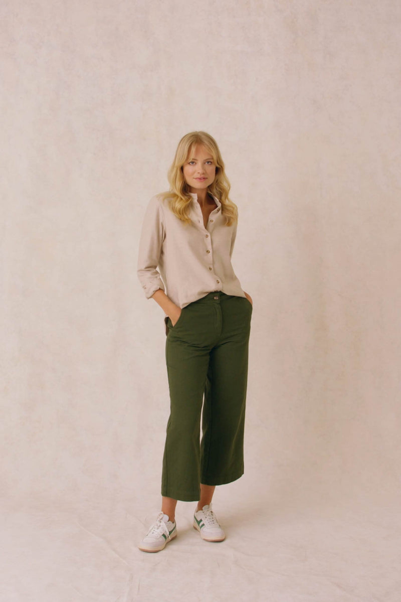 Soft brushed cotton shirt with Nehru collar in oat cream colourway. Our bestselling Bibury women’s shirt returns for another season. Cut from brushed cotton to a boyfriend fit. Casual wear. Size XS, S, M, L, XL. Made in Portugal. Boyfriend fit. Machine wash.