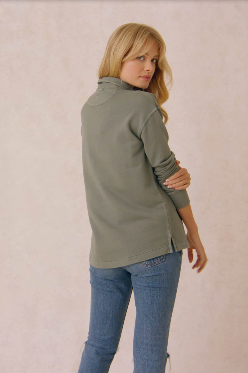 The Kittisford is a trusty staple, cut from cotton with a subtle faded wash. Loopback women’s green khaki sweatshirt in classic rugby style, garment dyed for vintage look. A soft, vintage-inspired sweat. Casual wear. Size XS, S, M, L, XL. Machine wash.